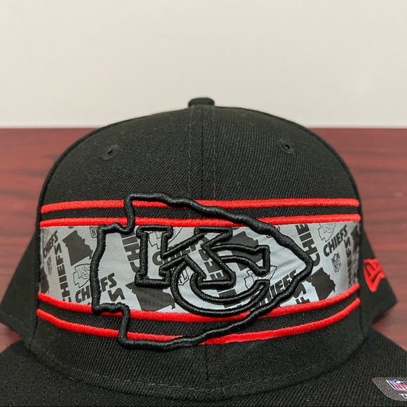 New Era, 9Fifty Snapback Hat, Kansas City Chiefs, Reflective - Picture 3 of 10